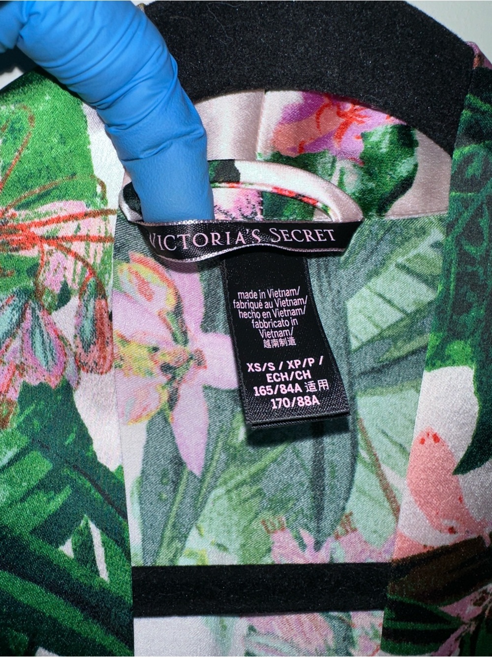 Victoria's Secret Tropical Floral Satin Robe with Black Lace - Picture 5 of 7